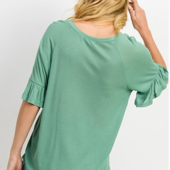 Ruffle Short Sleeves Raglan Ribbed Top - Picture 6 of 7